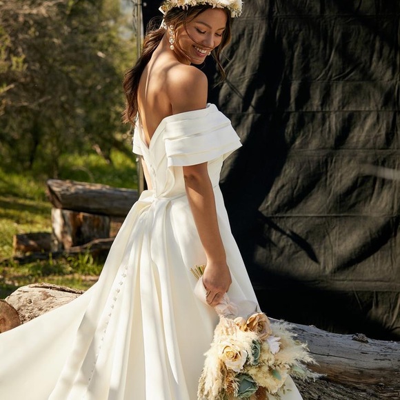 Wedding Dress (US Size 8 ) Madison James MJ850 - Picture 4 of 15